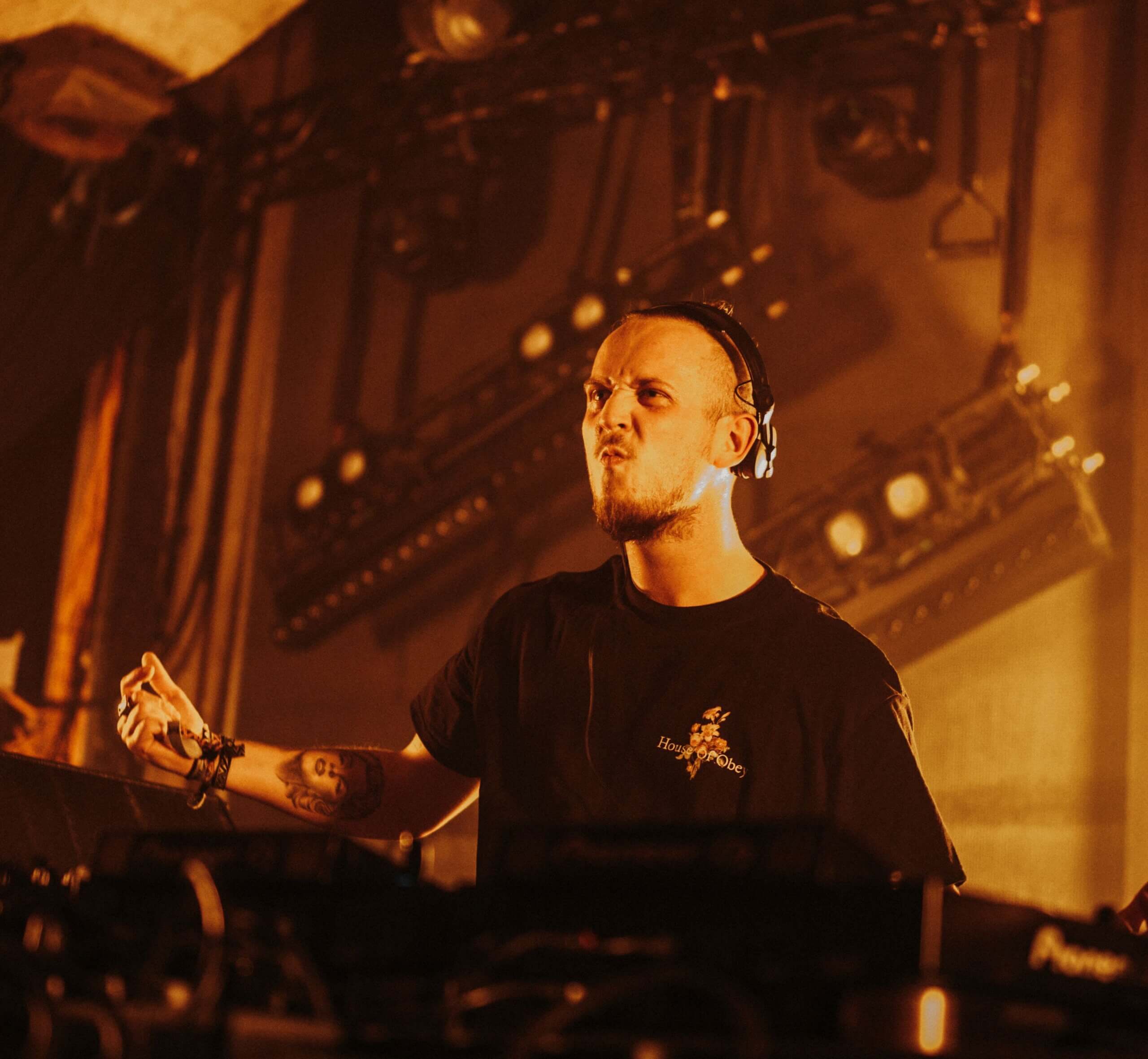 DYEN profile 2 DYEN 3