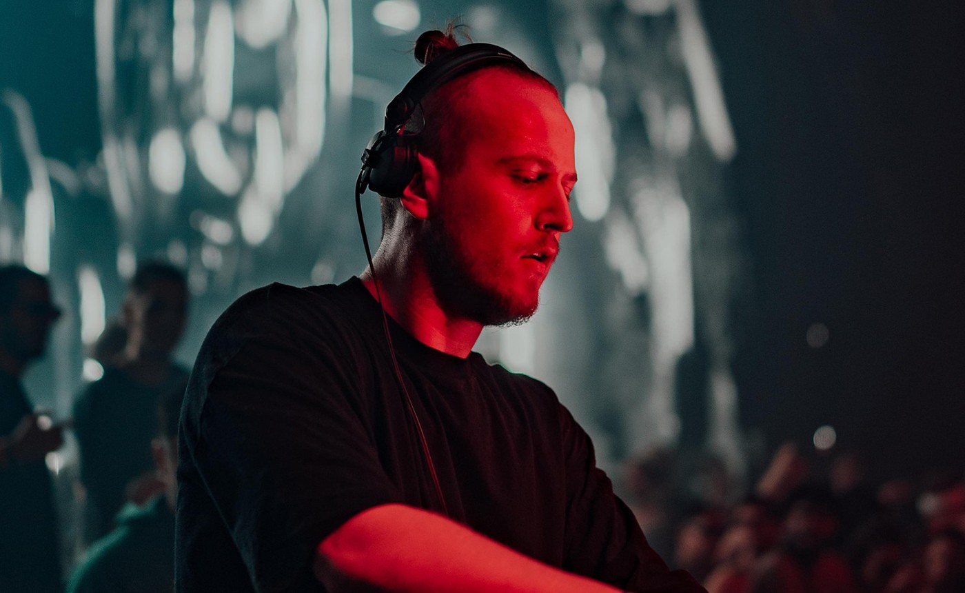 DYEN profile 3 DYEN profile 2